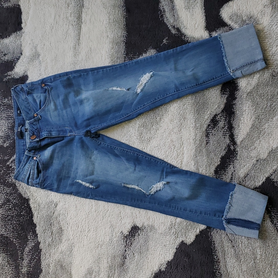 Cuffed Capri Jeans